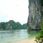island_halong_bay_vietnam