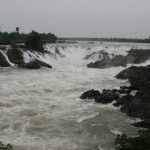 waterfall_near_four_thousand_islands_laos