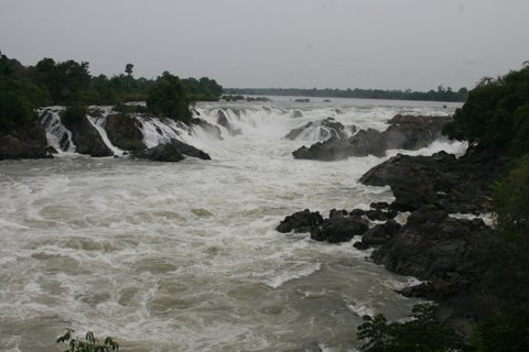 waterfall_near_four_thousand_islands_laos