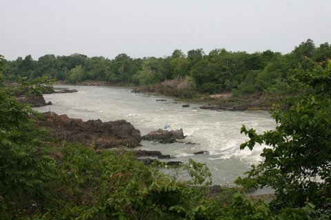 waterfall_near_four_thousand_islands_laos