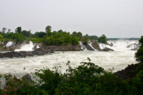 waterfall_near_four_thousand_islands_laos