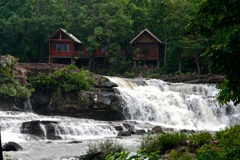 more_waterfalls_south_laos