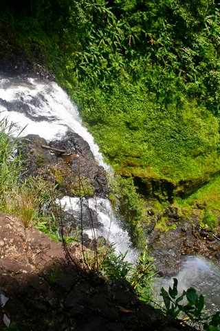 edge_of_waterfall_south_laos