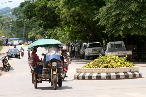 tuk_tuk_laos