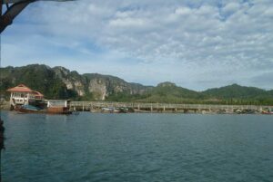 Railay Beach Guide: Your Complete Paradise Escape The Traveller World